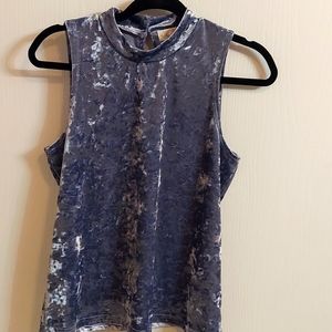 Super cute Valuer tank. All offers welcomed!